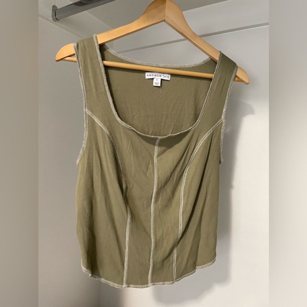 Contour High/Low Tank Top - Picture 4 of 5